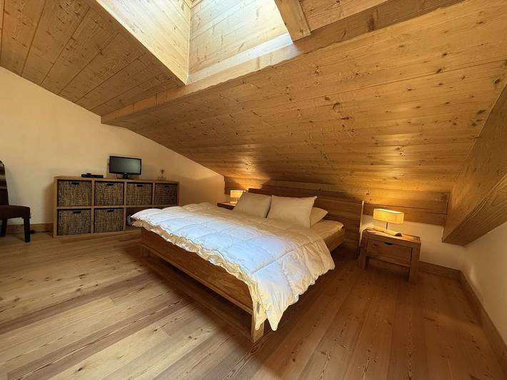 Ganze Wohnung, Geräumige 4-Zimmer-Wohnung mit Parkplatz nahe Les Saisies in Villard-sur-Doron, Albertville und Umgebung