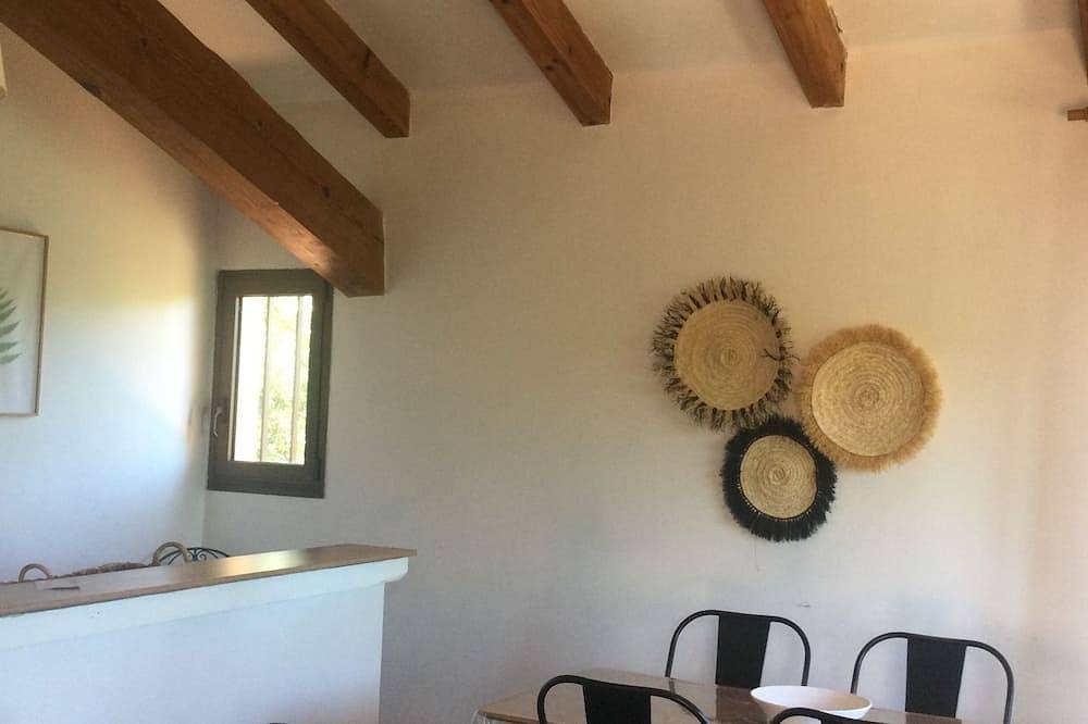 Appartamento intero, Appartement Spacieux 1 Chambre a 15 Minutes a Pied de la Plage Plage in Pigna (Corsica), Calvi e dintorni