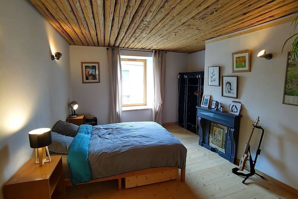 Appartement entier, Maison des 3 Bois - Gîte Chez Nicolas in Les Planches-en-Montagne, Parc naturel régional du Haut-Jura