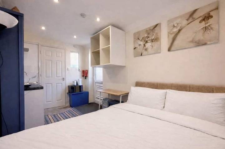 Ganze Wohnung, Modern compact Studio Apt near City Centre in Colchester, Essex