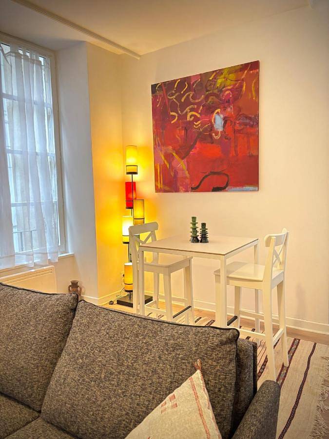 Gîte pour 4 personnes, avec jardin dans Office De Tourisme Et Des Congres De Clermont Ferrand - 2