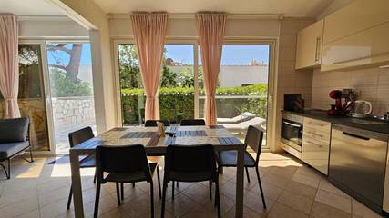 Gîte pour 6 personnes, avec jardin à Gajac