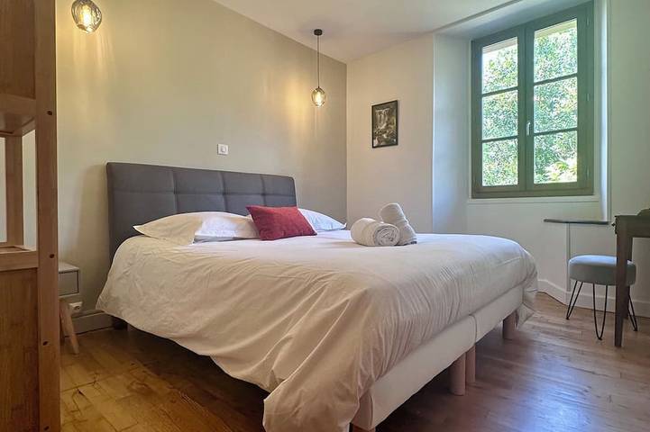 Location de vacances pour 7 personnes, avec jardin et balcon à Collonges-la-Rouge - 2