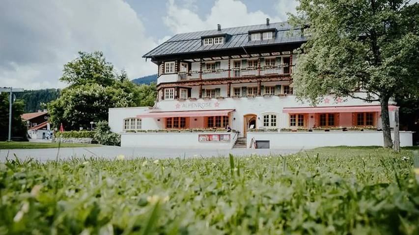 Ferienwohnung für 4 Personen, mit Sauna und Garten in Bayrischzell