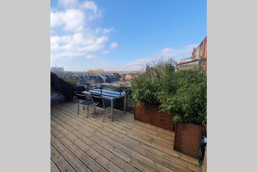 Maison Famille-Confort-Terrasse Jardin-Vue Cathédrale in Amiens, Région d'Amiens