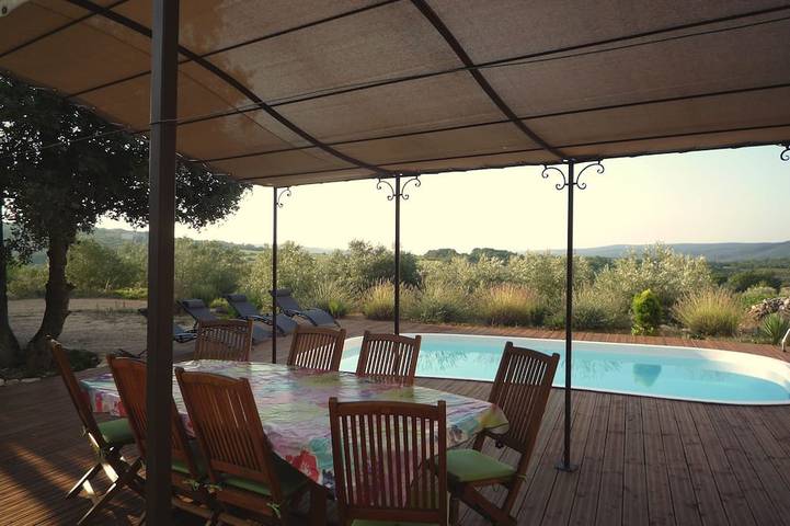 Gîte pour 8 personnes, avec jardin à Orgnac-l'Aven
