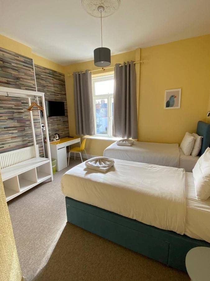 Bed and breakfast for 2 people in Cardiff