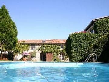 Chambre d’hôte pour 2 personnes, avec piscine et jardin, animaux acceptés à Forges (Charente-Maritime)