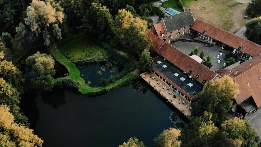 Hotel voor 2 personen, with Terras and Whirlpool as well as Tuin in Landgraaf