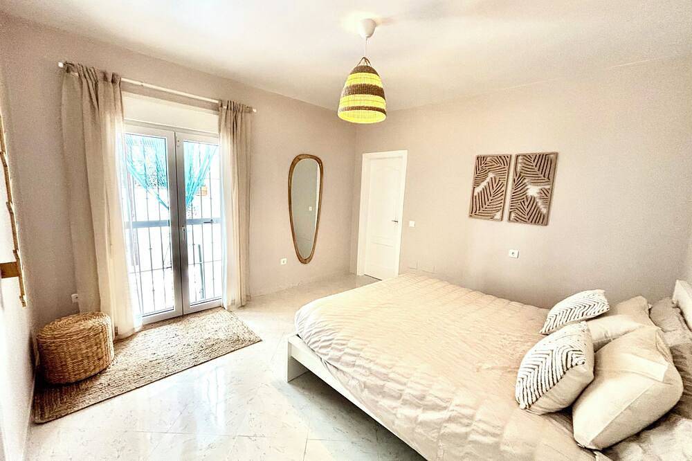 Casa Lucía with beautiful views in Canillas de Aceituno, Málaga Province
