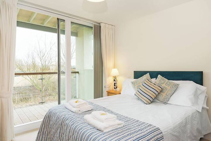5 chambres à coucher à Cirencester in Somerford Keynes, Gloucestershire
