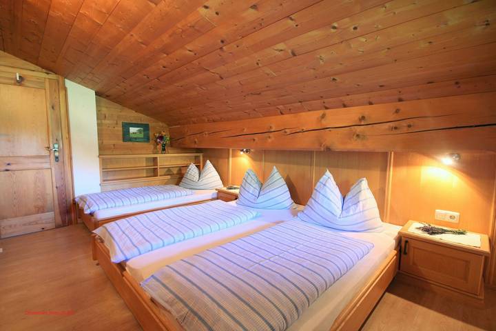 Ganze Ferienwohnung, * 4-Raum-Hütte für bis zu 10 Personen in Maria Alm, Pinzgau