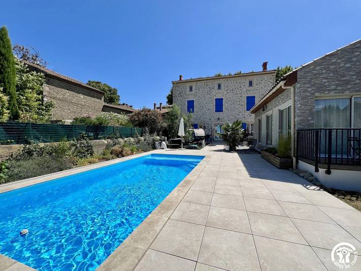 Gîte pour 6 personnes, avec piscine et jardin