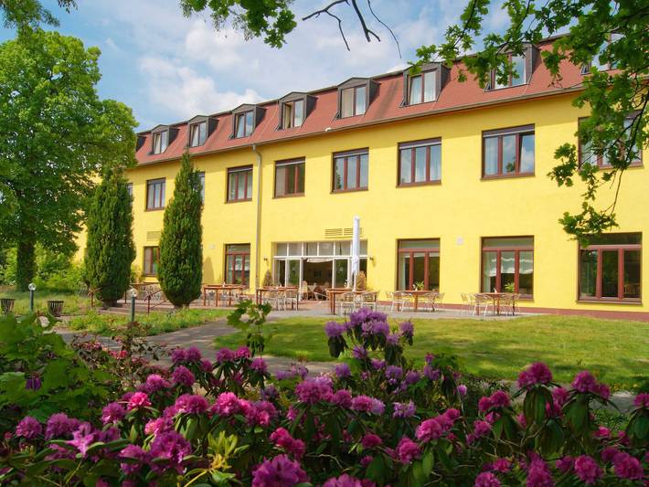Hotel, mit Garten und Sauna sowie Seeblick am Beetzsee - 2