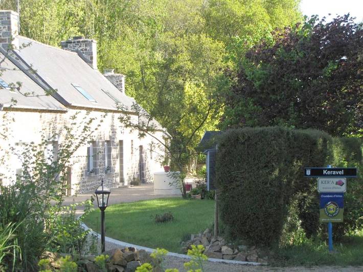 Chambre d’hôte pour 2 personnes, avec jardin à Goudelin