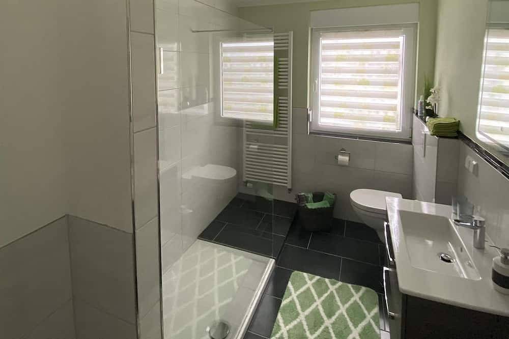 Ganze Wohnung, Ferienwohnung \"Am Knopp\" - Appartement/Fewo, Dusche und Bad, Wc, 2 Schlafräum in Pirmasens, Landkreis Südwestpfalz