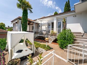 Ferienwohnung für 4 Personen, mit Terrasse und Garten in Opatija Riviera