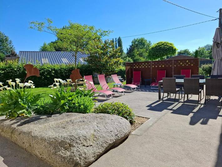 Location de vacances pour 6 personnes, avec vue et jardin à Courlay - 3