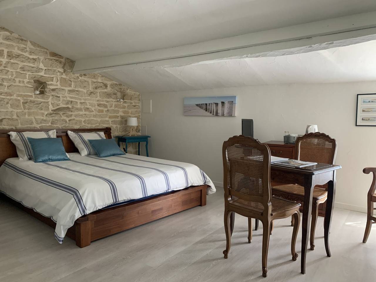 Maison d'hôtes "La Chabanaise" - Chambre Océane in Cramchaban, Région de La Rochelle