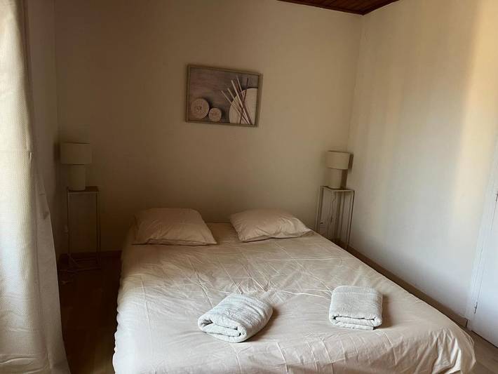 Location de vacances pour 12 personnes, avec jardin et piscine ainsi que sauna et jacuzzi à Camoël - 2
