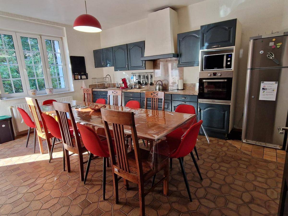Quadruple Room with Shared Bathroom in Thionville, Moselle