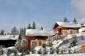 Gîte pour 8 personnes, avec jardin et piscine, animaux acceptés à Ayent