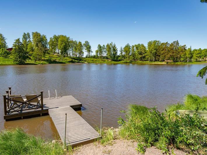 Kivitasku in Hirsjärvi, Eigentliches Finnland