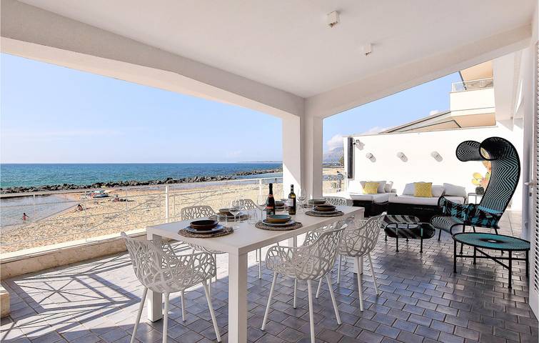 Location de vacances pour 8 personnes, avec jardin et terrasse, animaux acceptés à Trappeto - 4