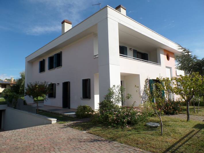 Villa für 10 Personen, mit Garten in Bibione
