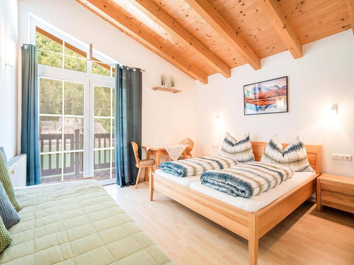 Three-Bedroom Holiday Home in Hollersbach im Pinzgau, Pinzgau