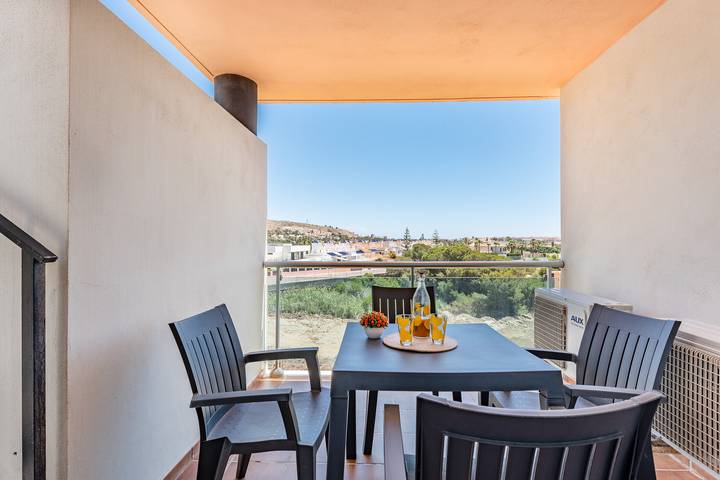 Apartamento para 4 personas, con terraza y jardín en Almerimar