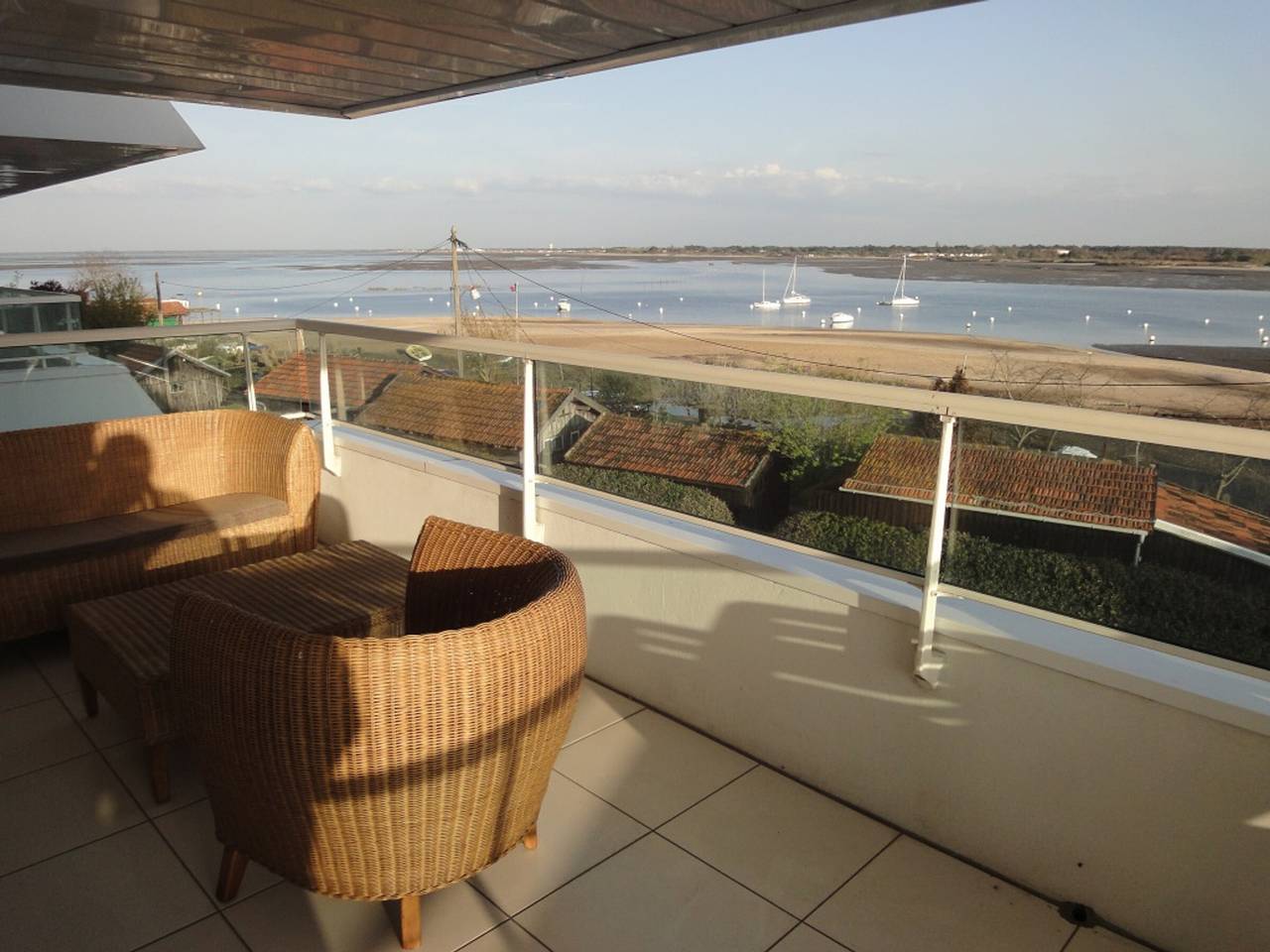 Ganze Wohnung, Arcachon, helles 2-Zimmer-Appartement mit Terrasse und privatem Parkplatz in La Teste-de-Buch, Arcachon und Umgebung