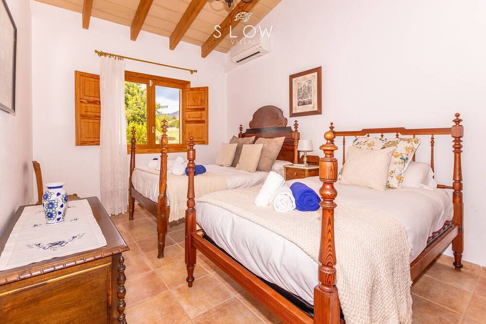 Spektakuläre Villa Santa Maria mit eigenem Pool, großem Garten und Grill in Santa Maria del Cami, Mallorca Inselmitte