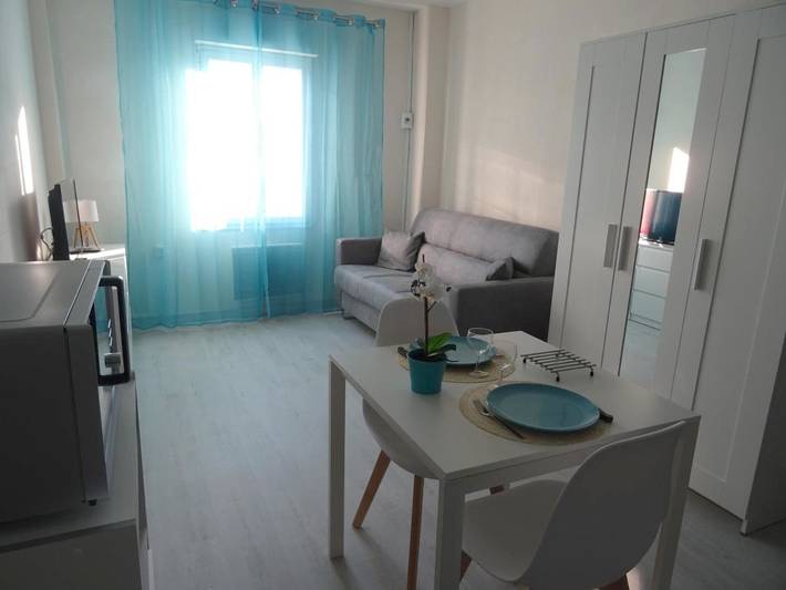 Gîte pour 2 personnes, avec vue dans Port De Balaruc Les Bains