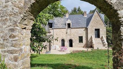Cottage pour 2 personnes, avec jardin à Treffléan