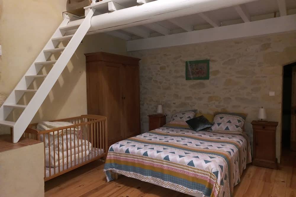 18th c. post house in Gard stone, sleeps 8 to 10. Exceptional in Saint-Etienne d'Escattes, Souvignargues