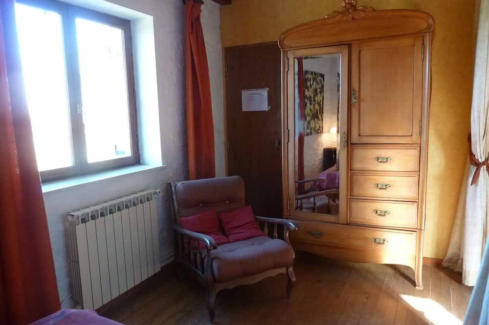 Appartement entier, Joli studio-loft dans ancienne ferme   Pour 4 personnes. in Chaumousey, Région d'Épinal
