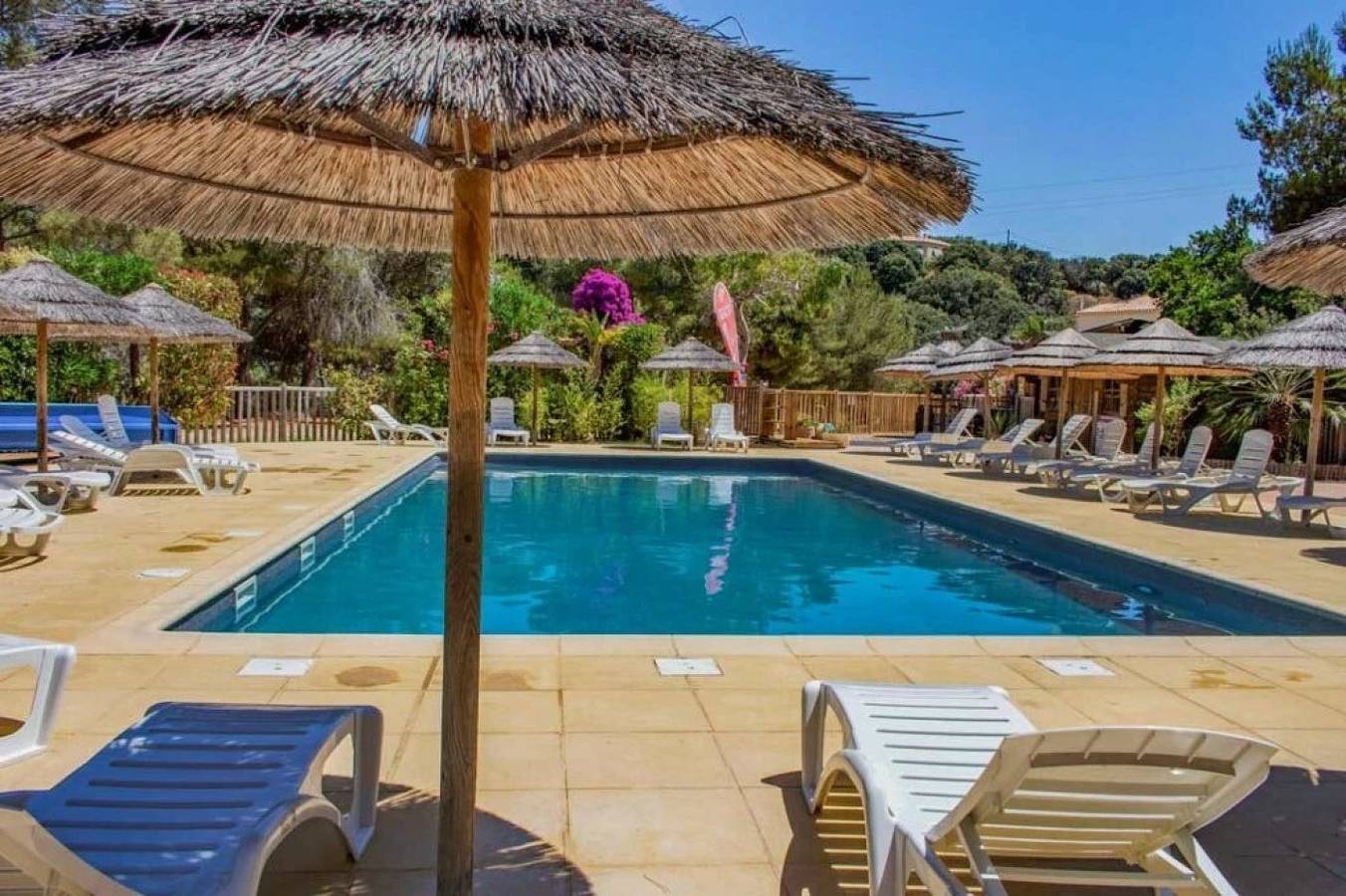 Zecamping 3* parc aquatique dog friendly locatif Bbq clim 25m2 5 pers in Cargèse, Parc naturel régional de Corse