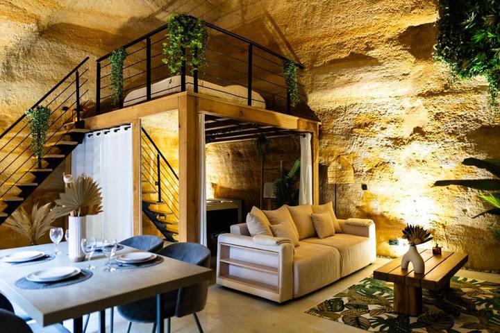 Location de vacances pour 4 personnes, avec Jacuzzi et Terrasse ainsi que Jardin et Vue à Doué-la-Fontaine