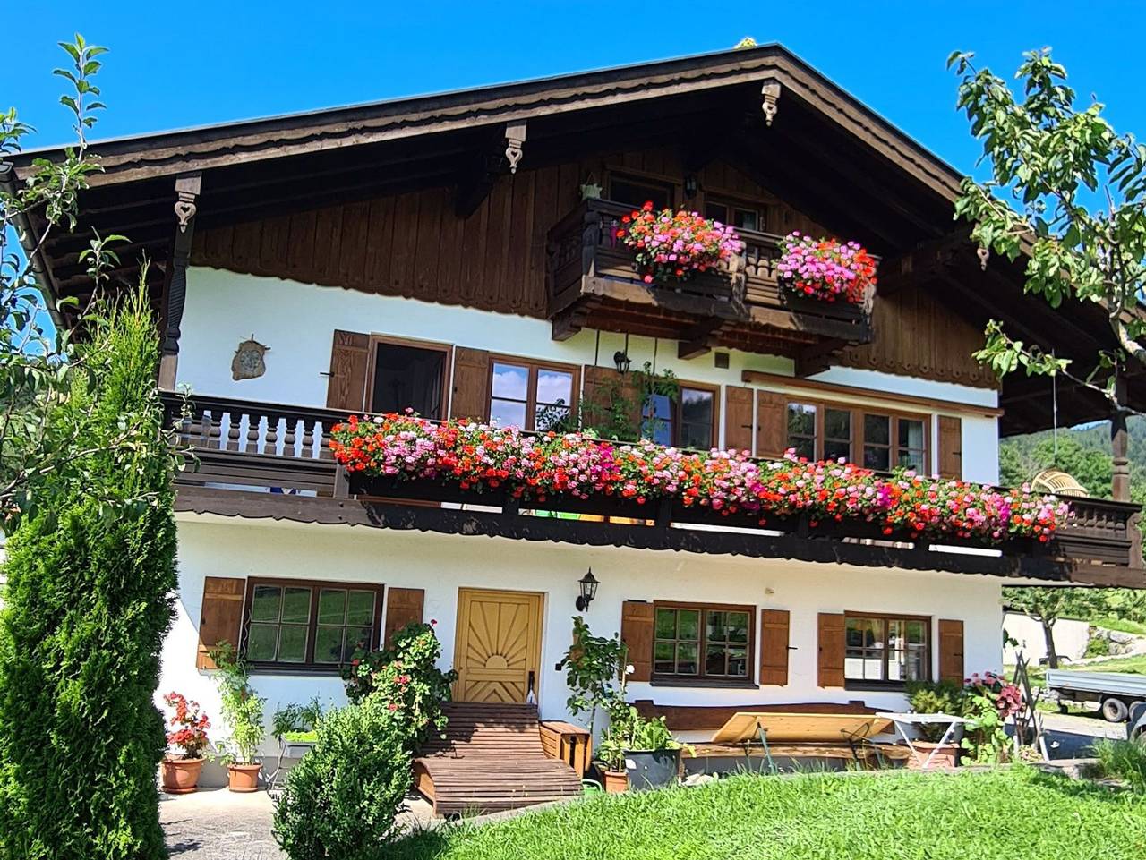 Maria Schnitzenbaumer - Schnitzenbaumer Maria in Fischbachau, Alpenland Tegernsee Schliersee