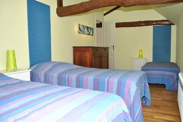 Location de vacances pour 7 personnes, avec jacuzzi ainsi que terrasse et jardin à Lerné - 4