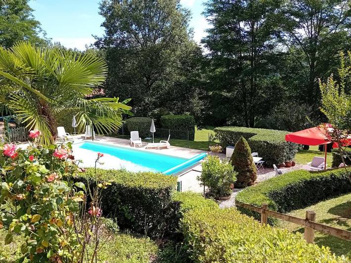 Chambre d’hôte pour 2 personnes, avec jardin et terrasse ainsi que vue et piscine à Sarlat-la-Canéda - 3