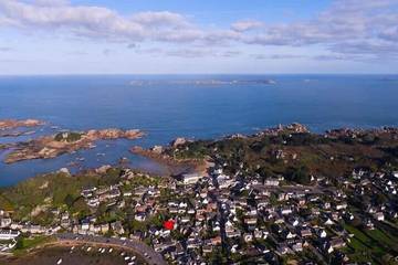 Gîte pour 4 personnes, avec terrasse et jardin dans Plage Saint-Guirec