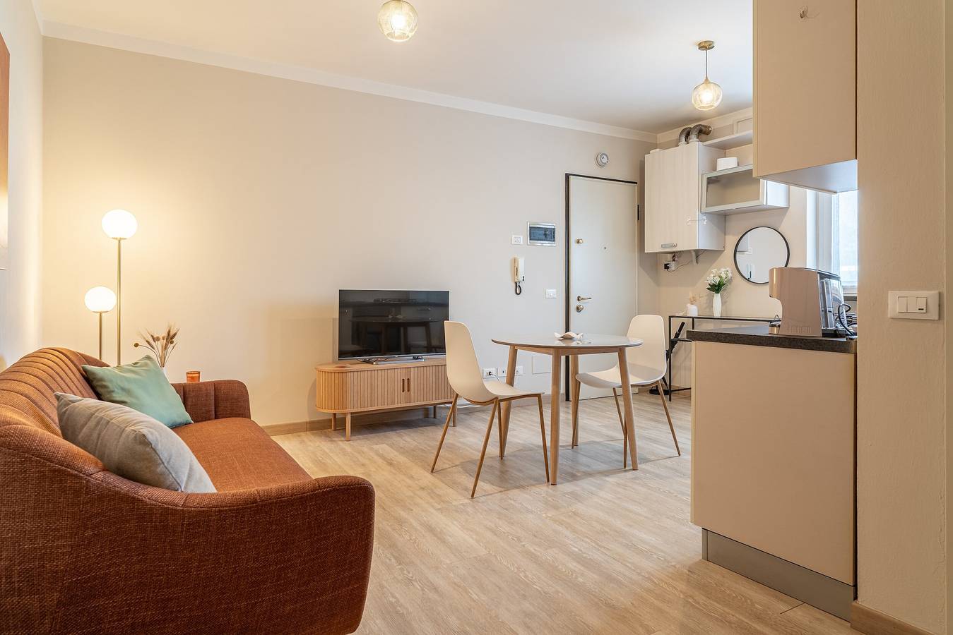 „Non Per Caso“ – Elegantes Design & Privater Parkplatz in Lucca, Lucca Provinz