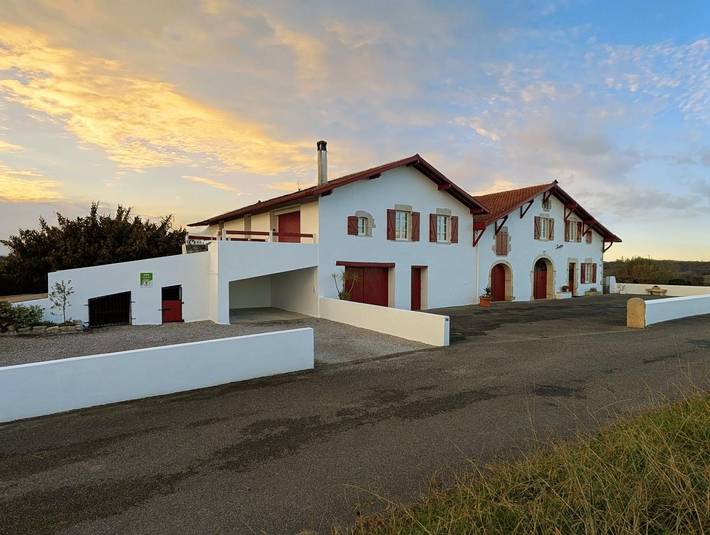 Gîte pour 6 personnes, avec Terrasse et Jardin
