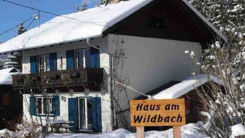 Ferienwohnung für 4 Personen, mit Seeblick und Garten sowie Balkon, kinderfreundlich in Naturarena Kärnten
