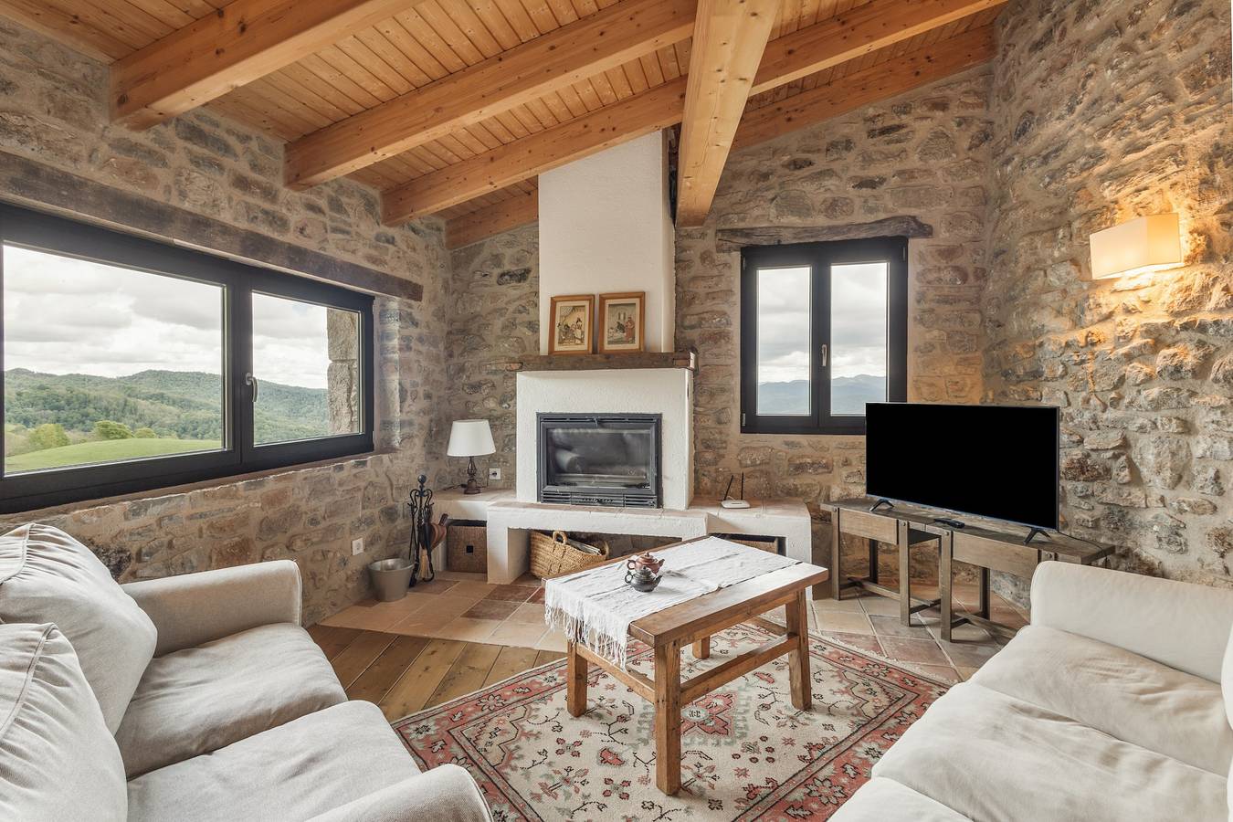 Casa Vacacional 'La Calma' con Vistas a la Montaña, Jardín Compartido y Wi-Fi in Ogassa, Pirineo Catalan