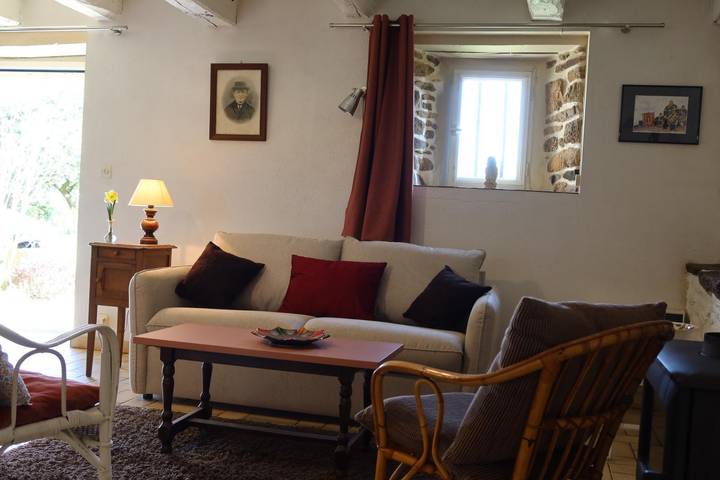 Gîte pour 3 personnes, avec jardin à Plouguenast - 3