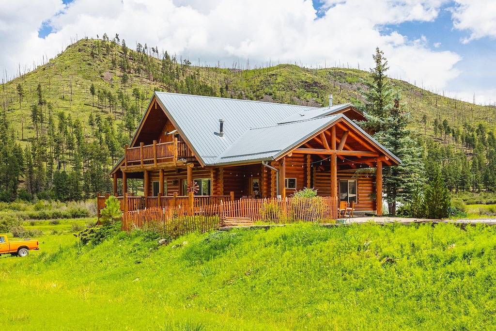 Wildflower Retreat in Greer, Apache County