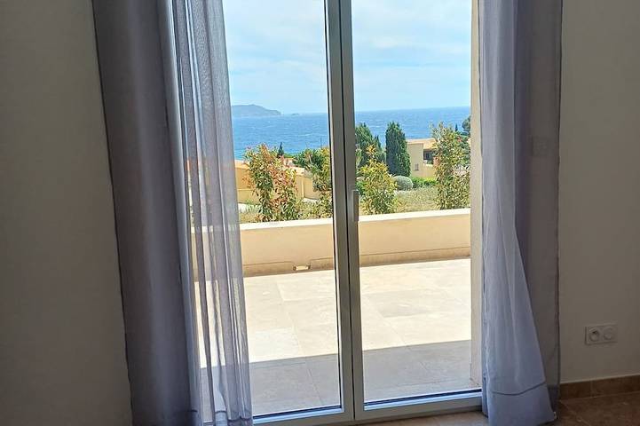 Location de vacances pour 6 personnes, avec terrasse et jardin dans Plage Coupereau - 3